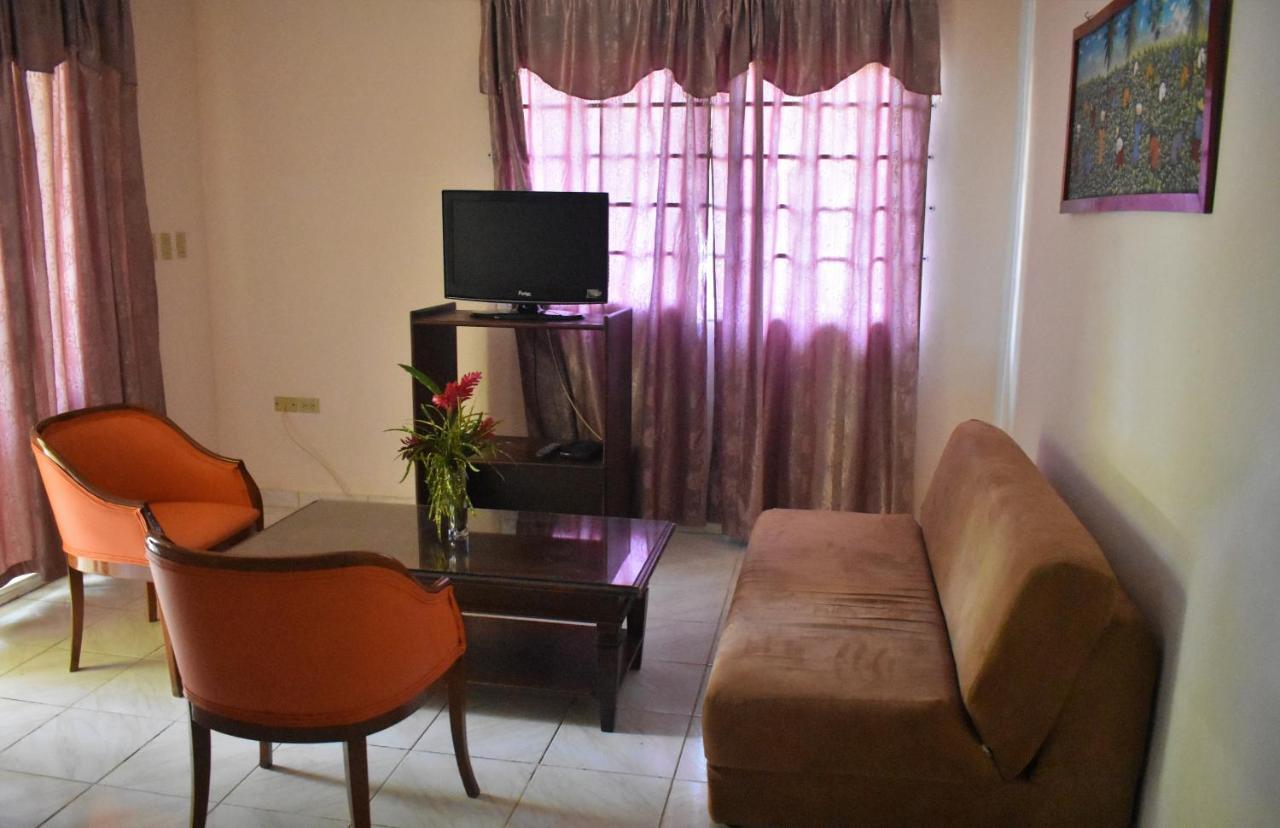 بوكاس تاون Jardines Vista Del Mar Condos المظهر الخارجي الصورة